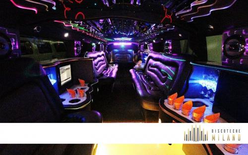 Hummer Limousine a Milano